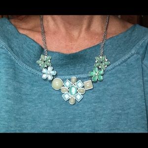 💸3for$14💸Shades of green statement necklace